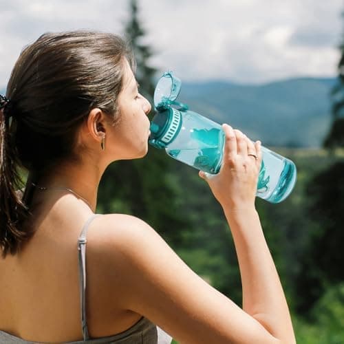 UZSPACE Kinder Trinkflasche 600ml - Sportlich, Auslaufsicher & Spülmaschinenfest zur Schule und Outdoor aktivarten für M