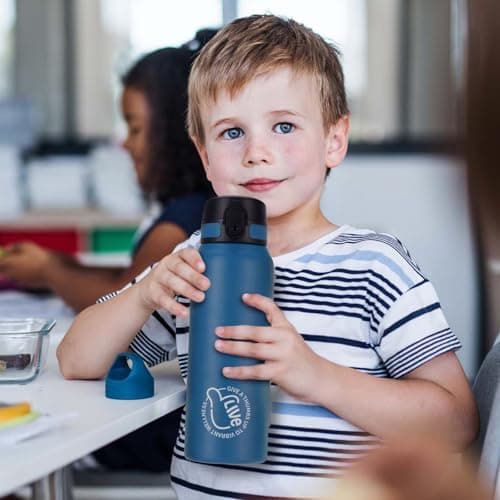 Thermosflasche UZSPACE Waldgrün Kinder 700ml Isolierte Edelstahl Trinkflasche 100% Auslaufsicher Outdoor Fitness Schule